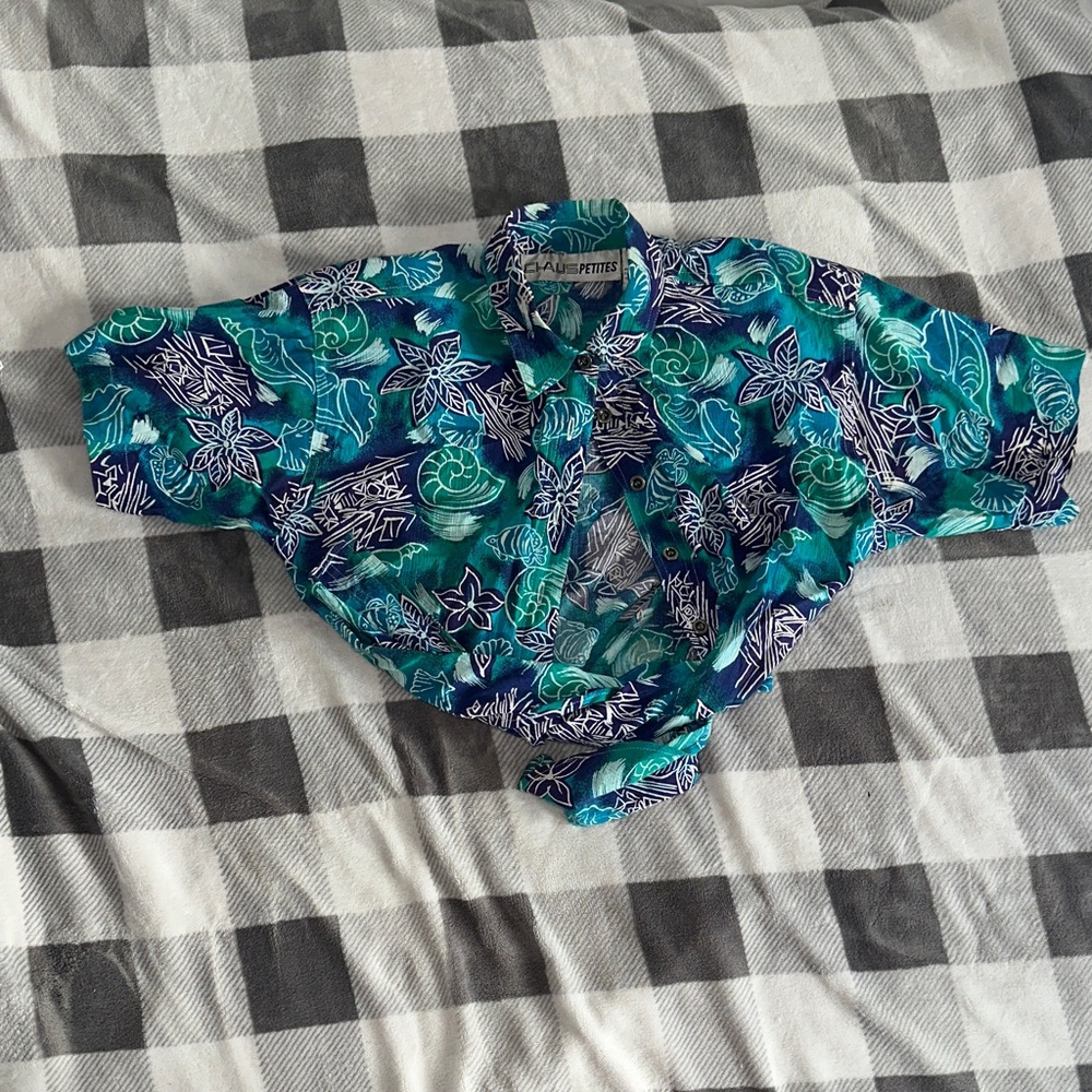 Chaus Petites Blue and Green Seashell Fish Midriff Crop Tie Waist Shirt 🌊 🐠